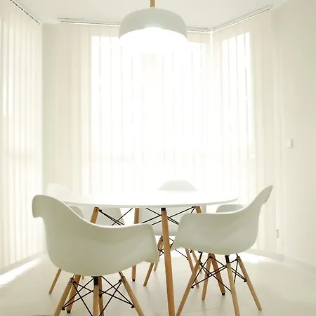 Puerta De Serranos 公寓 *